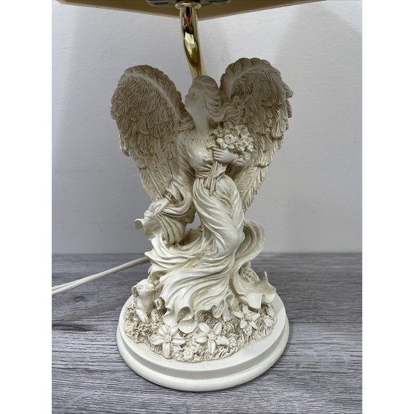 Vintage Angel Lamp 6 Panel Decorated Lithophane Shade With Finial Resin Angel - Picture 3 of 9